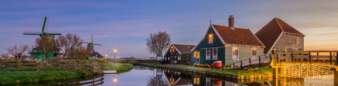 992291-netherlands-houses-evening-zaanse-schans-nature