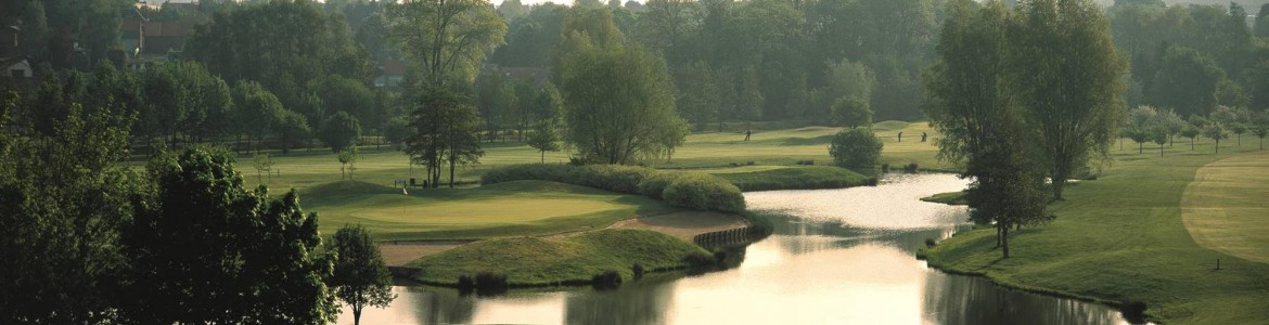 view-golf-d-arrass-picturesque-golf-course-within-vibrant-northern-f